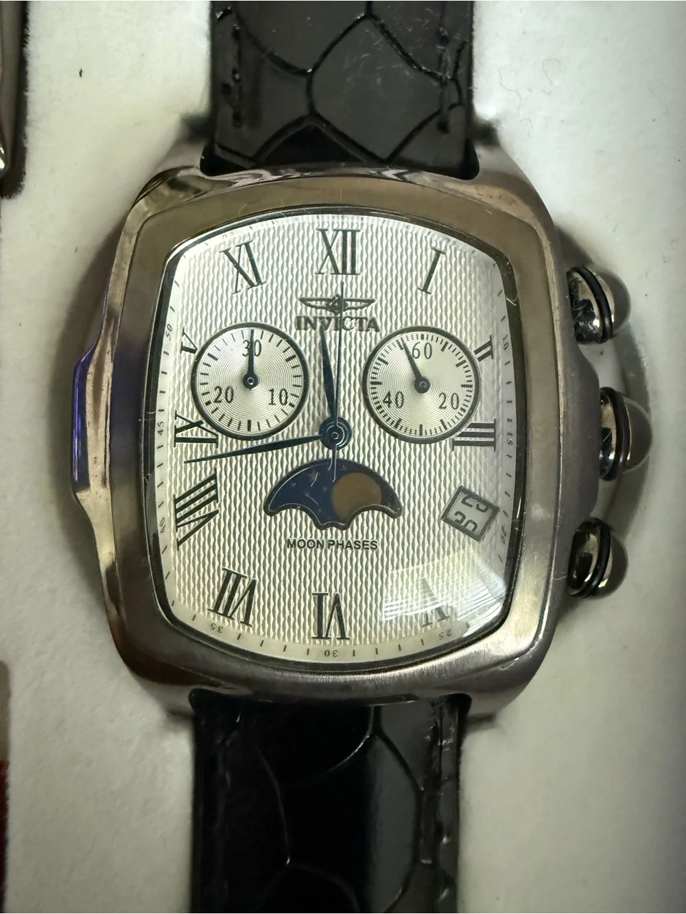 INVICTA LUPAH SPECIAL EDITION watch with changeable straps